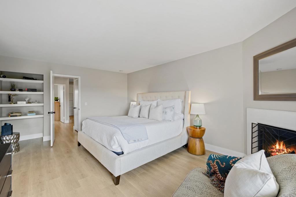 7306 Alicante Road Unit: 4