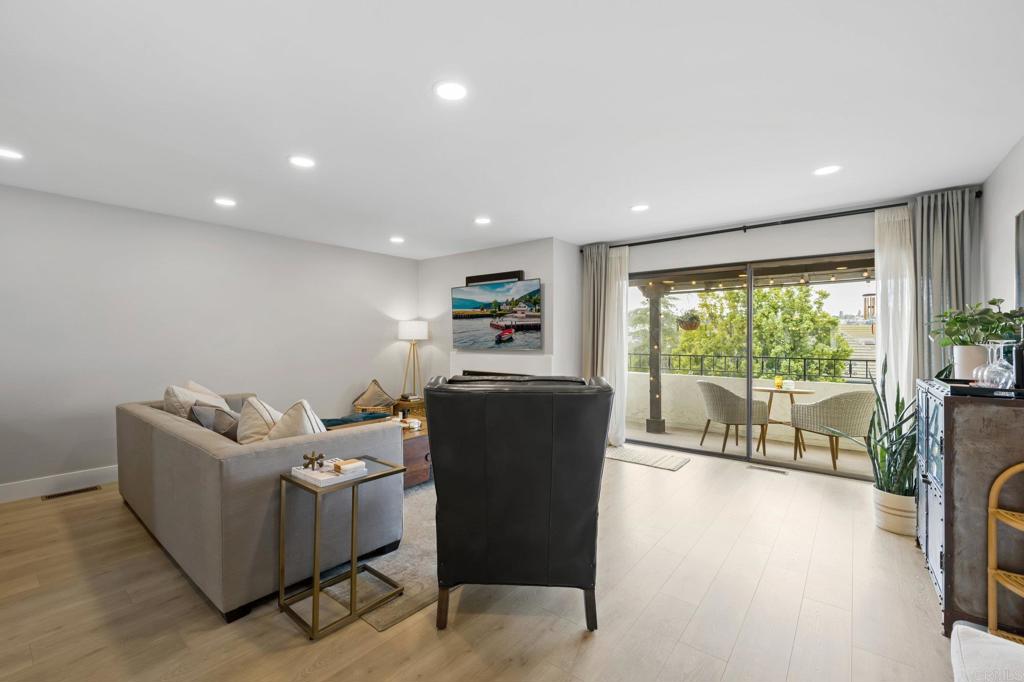 7306 Alicante Road Unit: 4