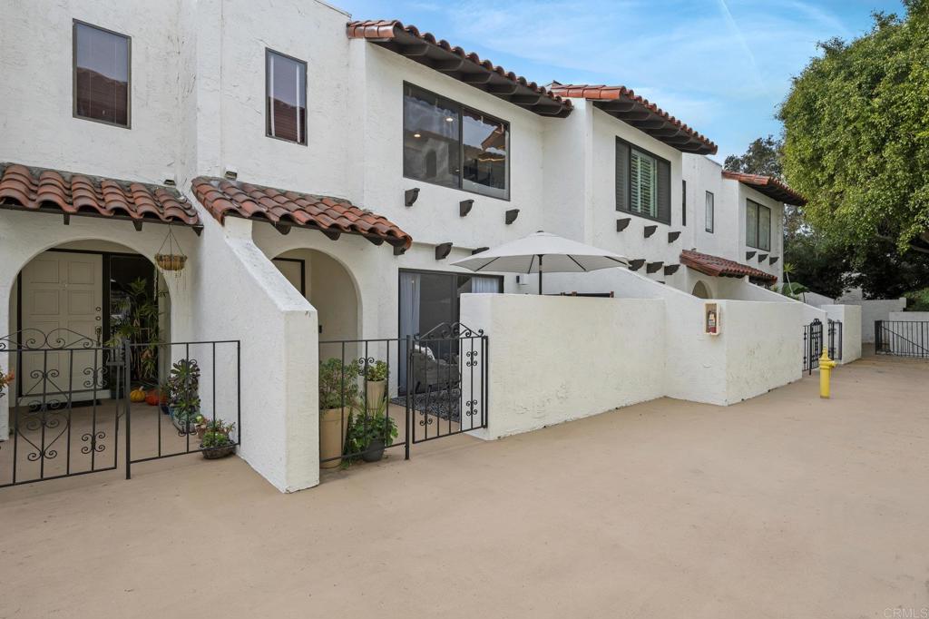 7306 Alicante Road Unit: 4