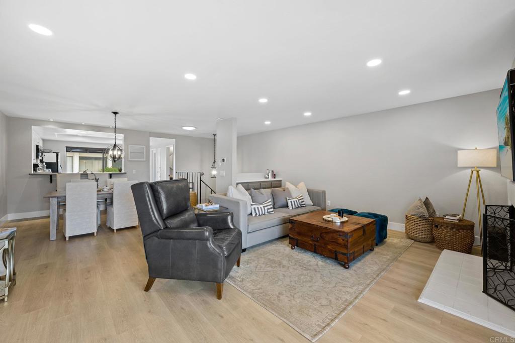 7306 Alicante Road Unit: 4