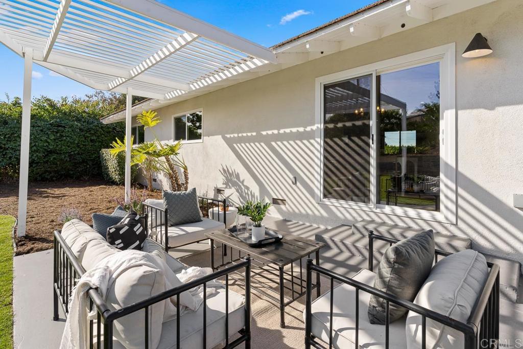 1402 Crestridge Drive