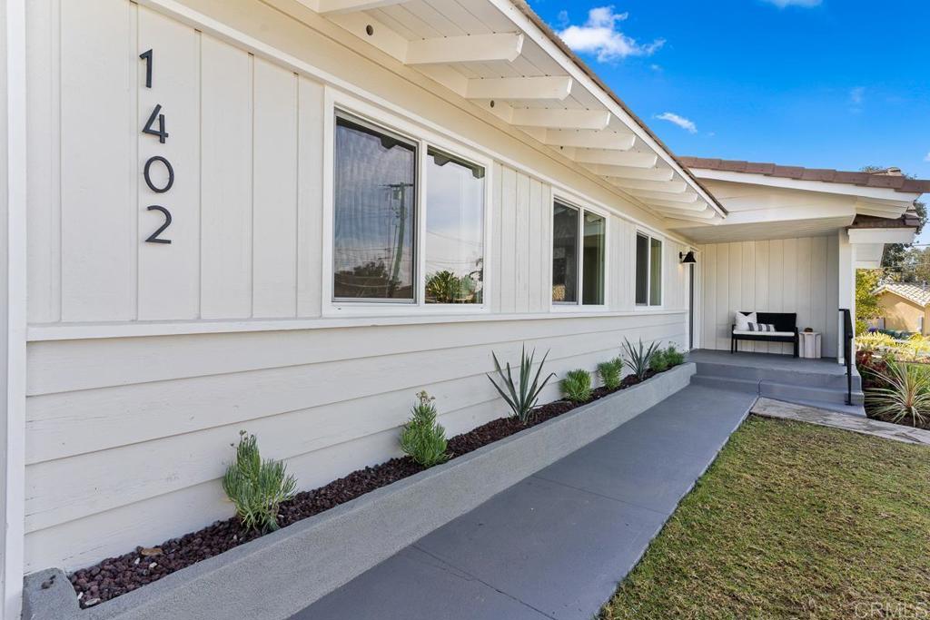1402 Crestridge Drive