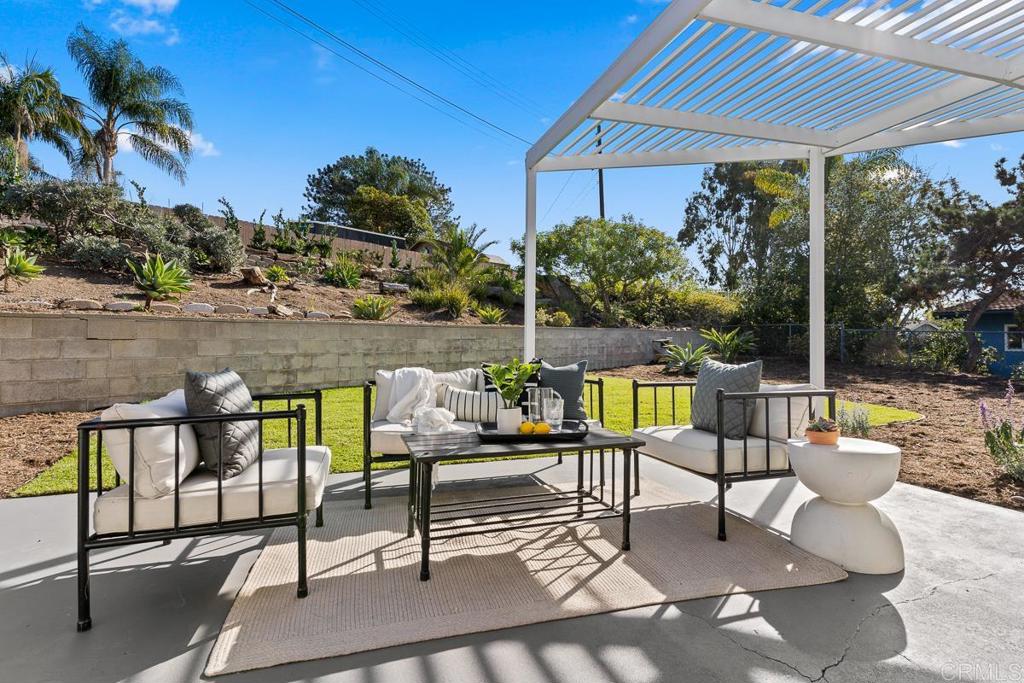 1402 Crestridge Drive