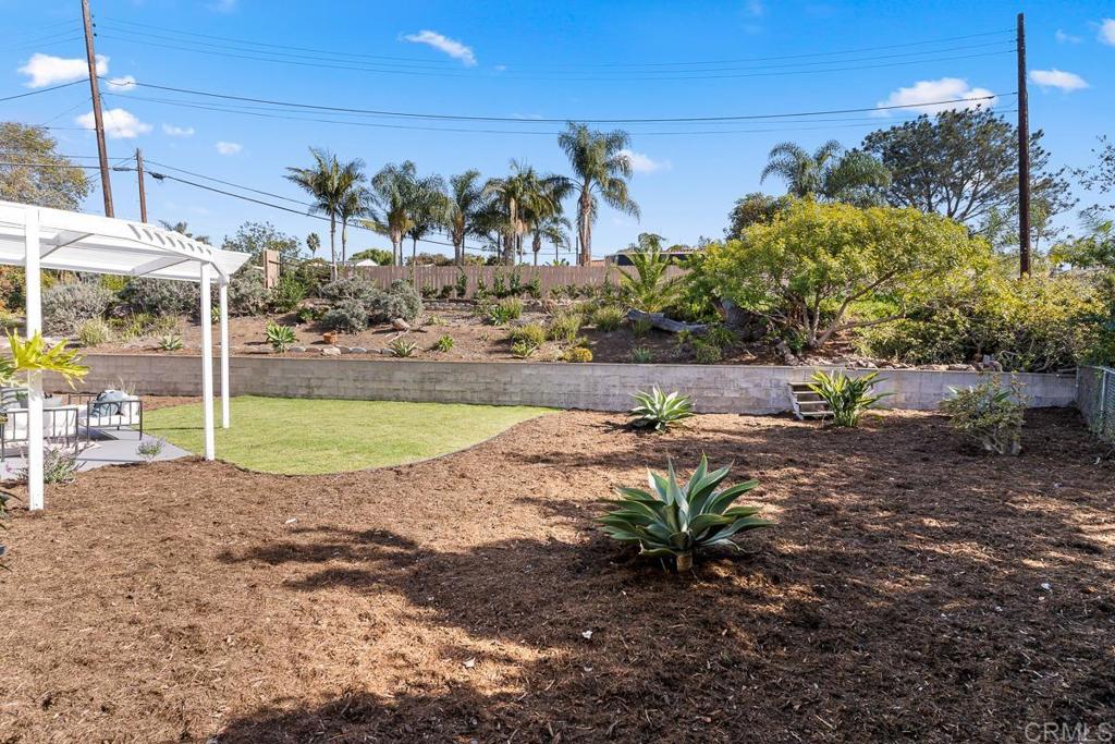 1402 Crestridge Drive