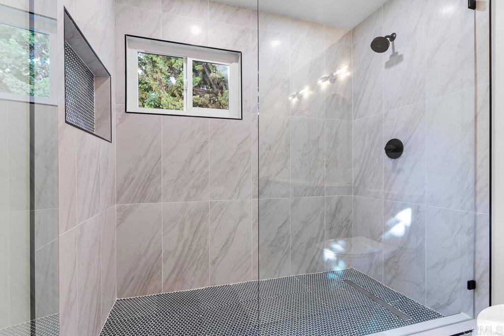 1402 Crestridge Drive