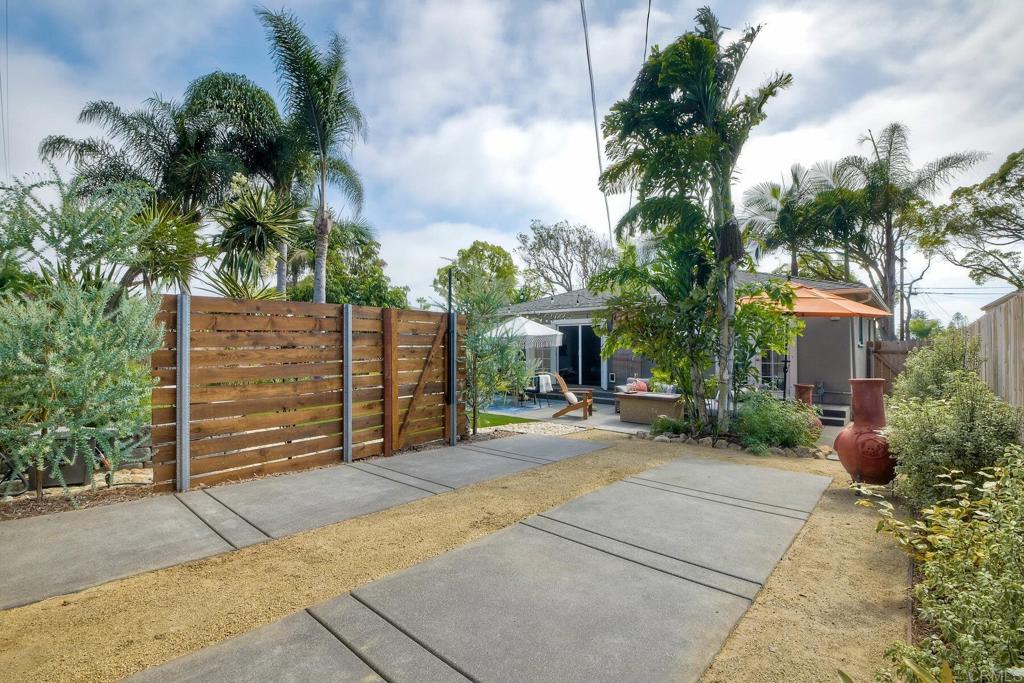 1606 Moreno Street
