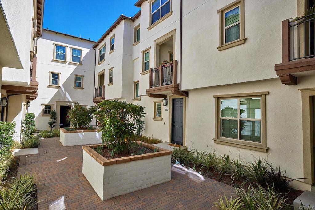 876 Slate Street