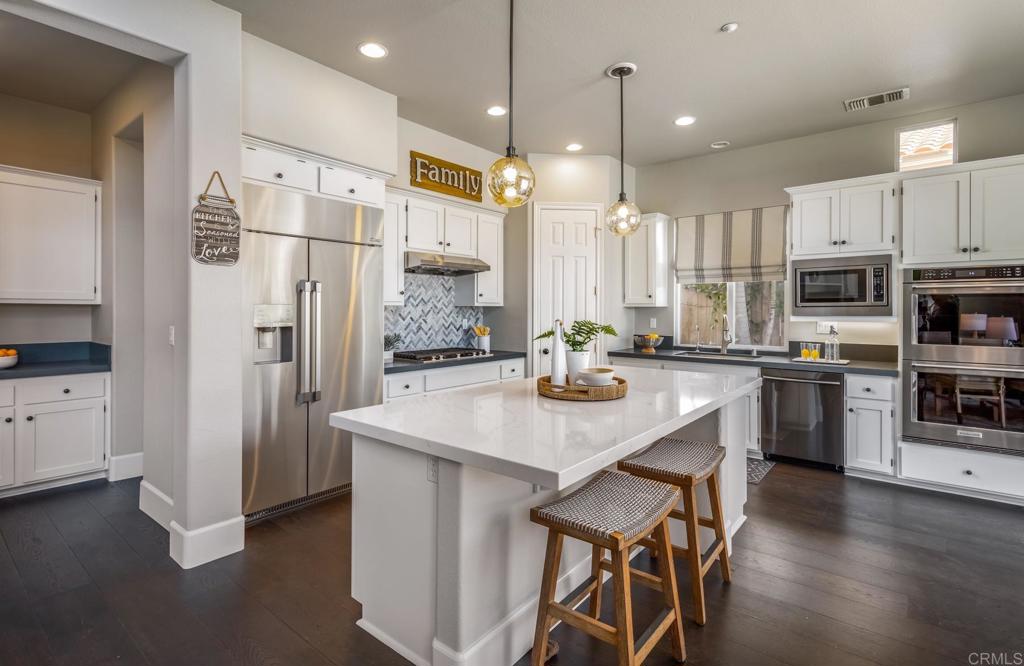 1469 Heritage Lane