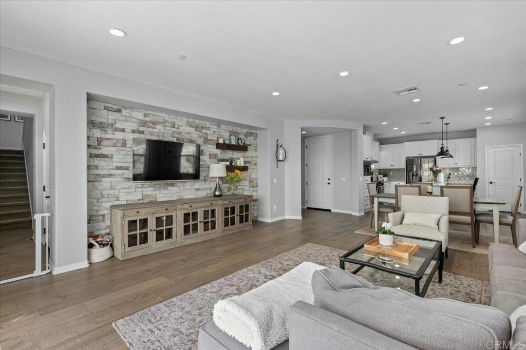2625 Overlook Point Drive