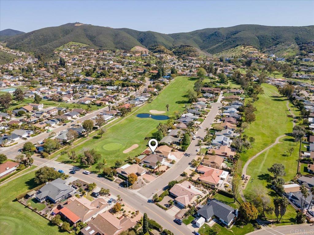 1009 La Reina Dr