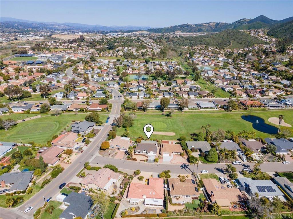 1009 La Reina Dr