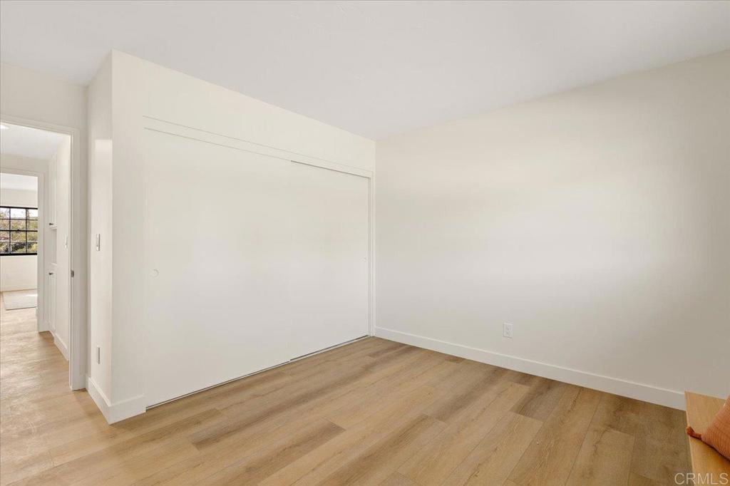 1009 La Reina Dr
