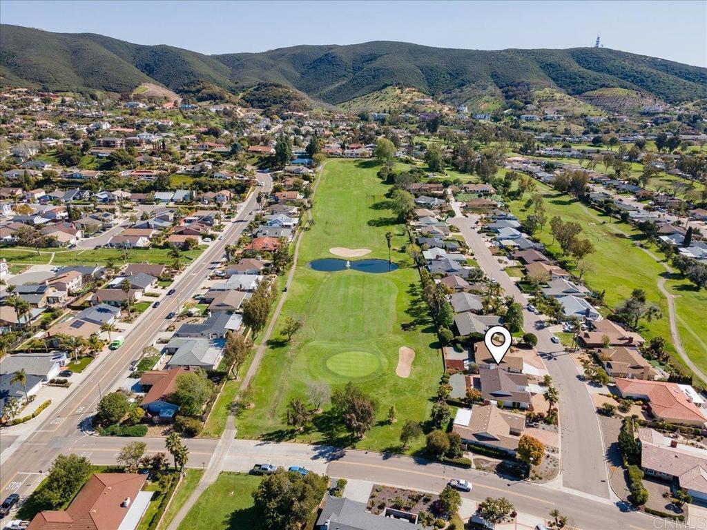 1009 La Reina Dr