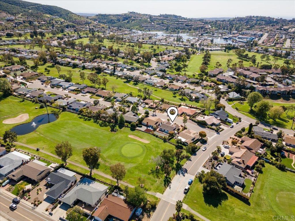 1009 La Reina Dr