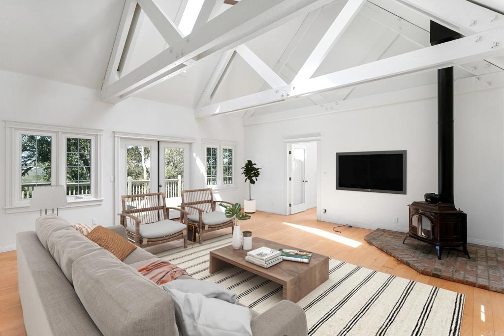 4499 TOYON MOUNTAIN Road
