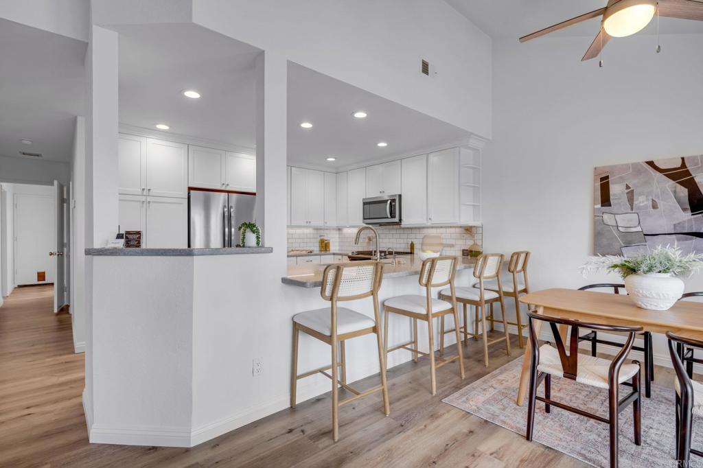 2463 Levante Street