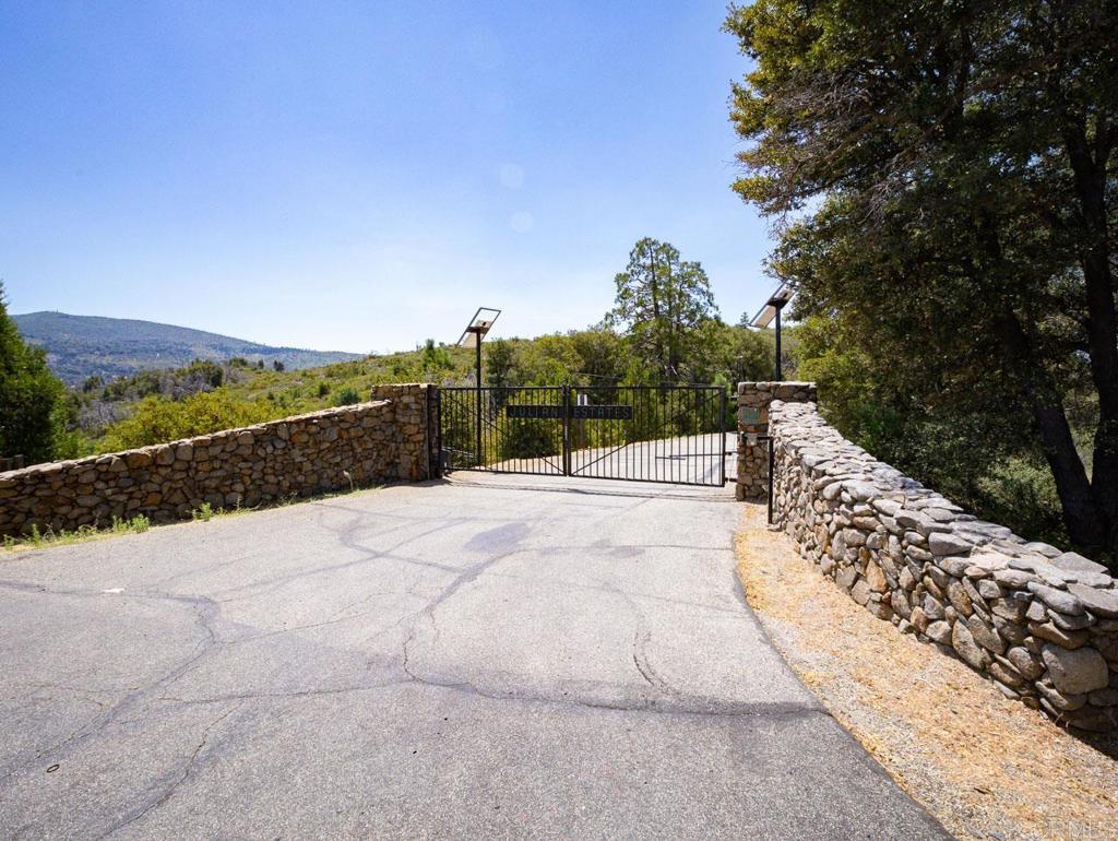 920 Toyon Mountain Lane