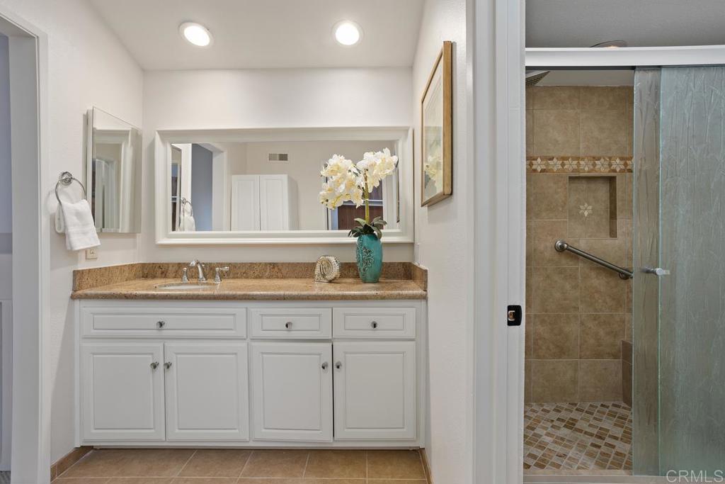 2501 Navarra Drive Unit: 125