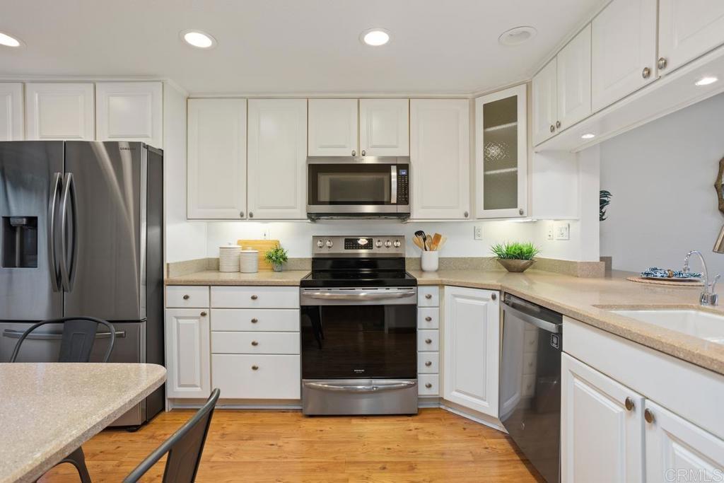 2501 Navarra Drive Unit: 125