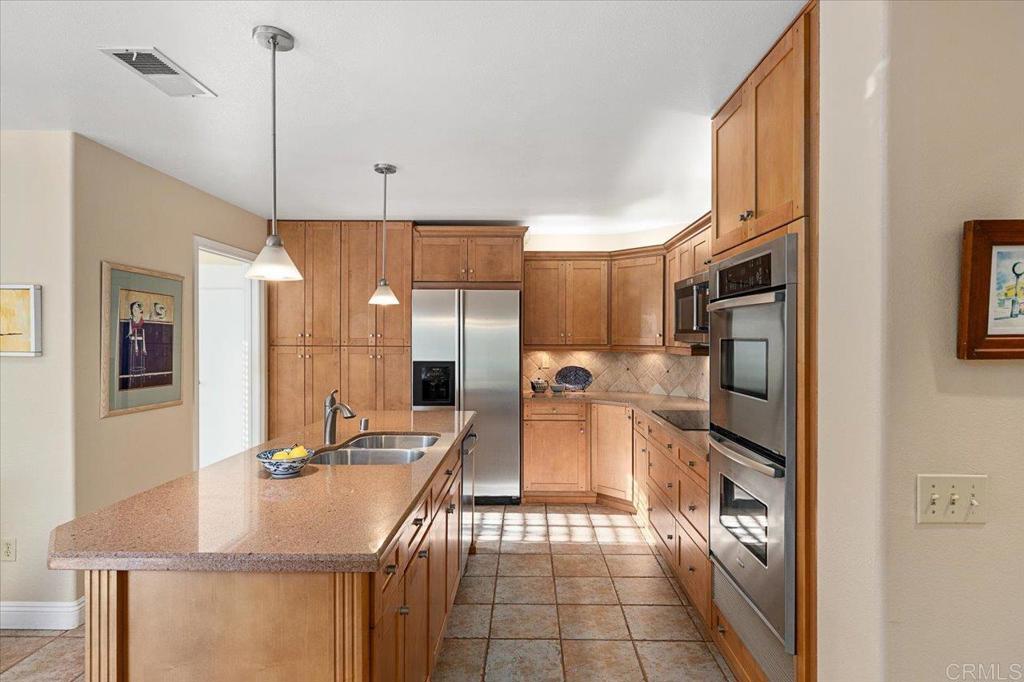 1187 La Granada Dr