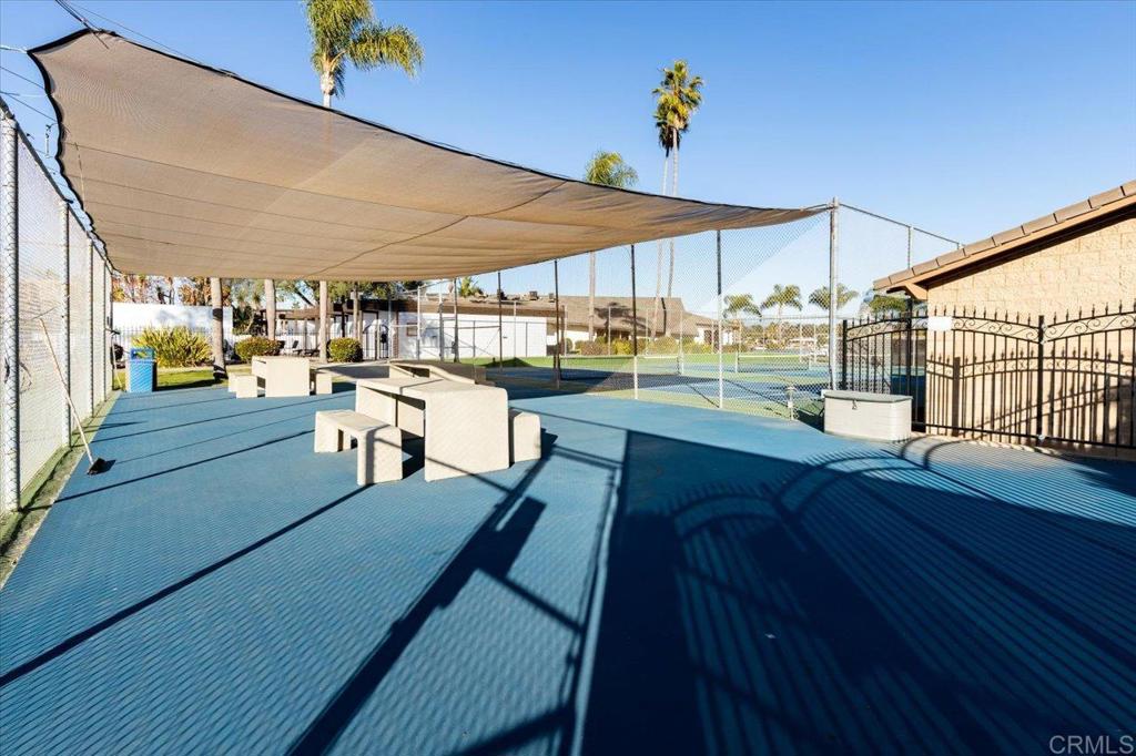 1187 La Granada Dr