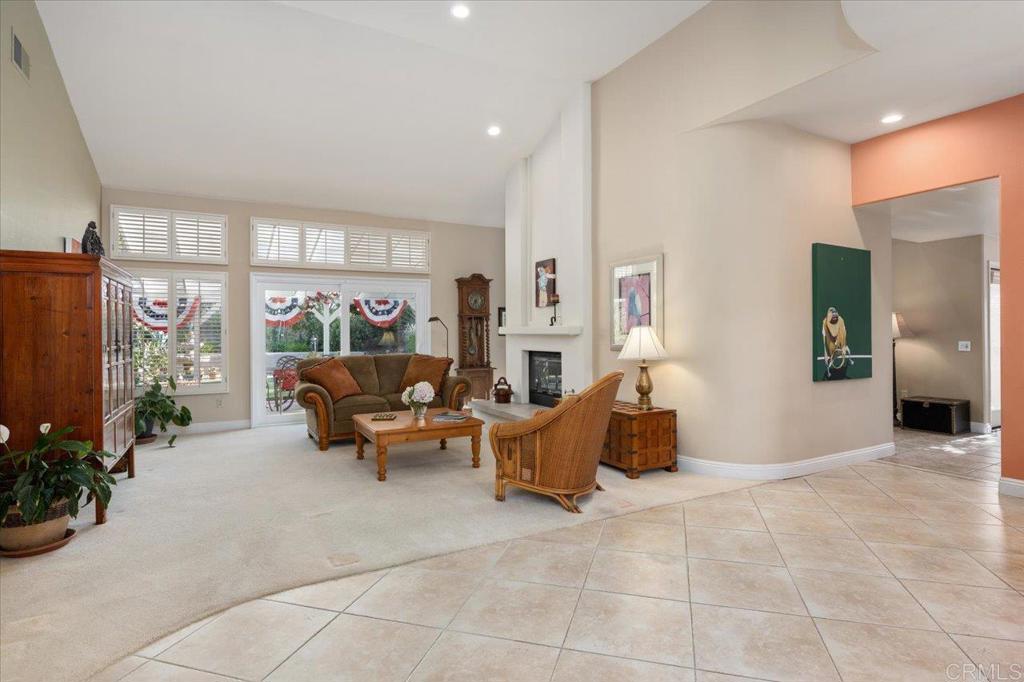 1187 La Granada Dr