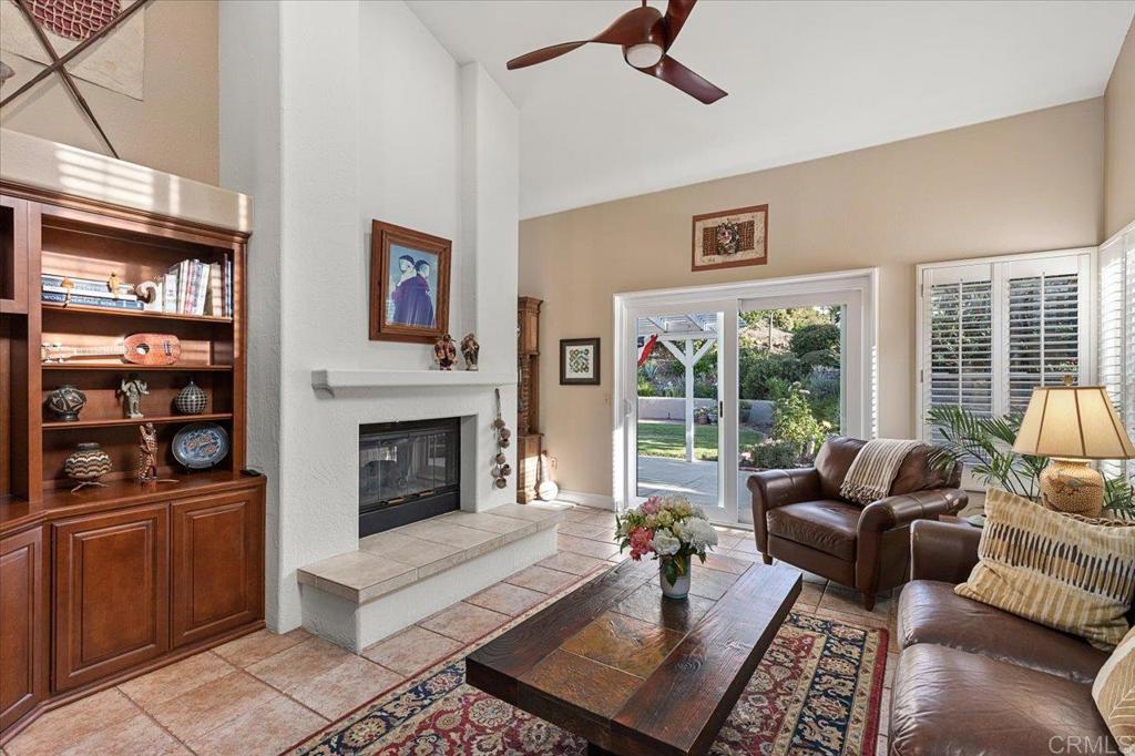 1187 La Granada Dr