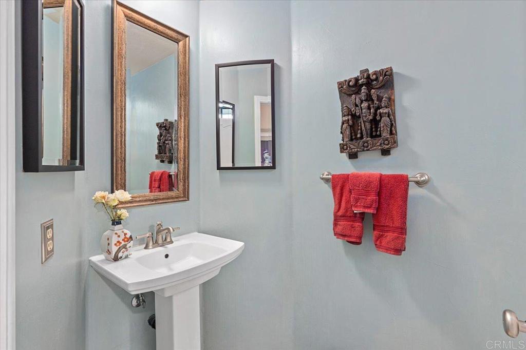 1187 La Granada Dr