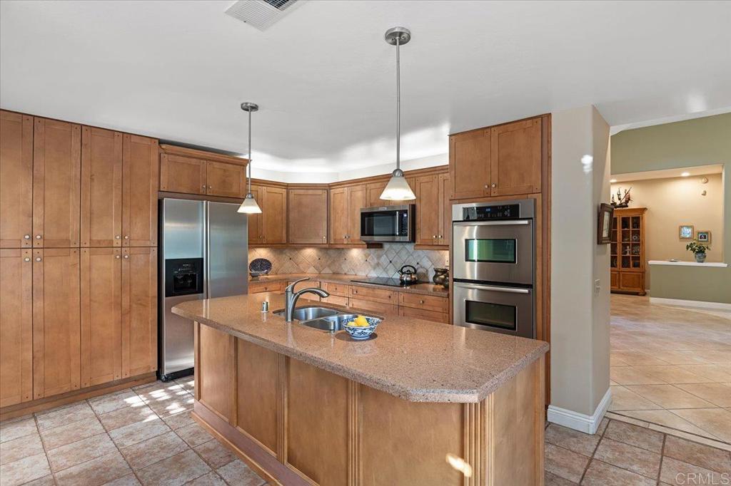 1187 La Granada Dr