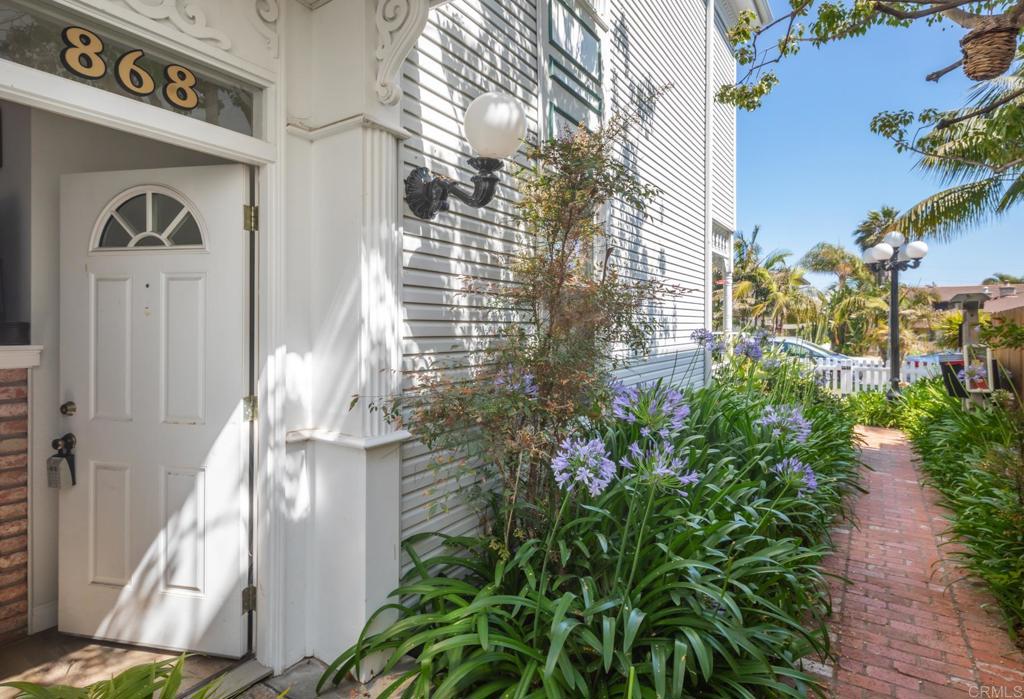 868 Chalcedony Street
