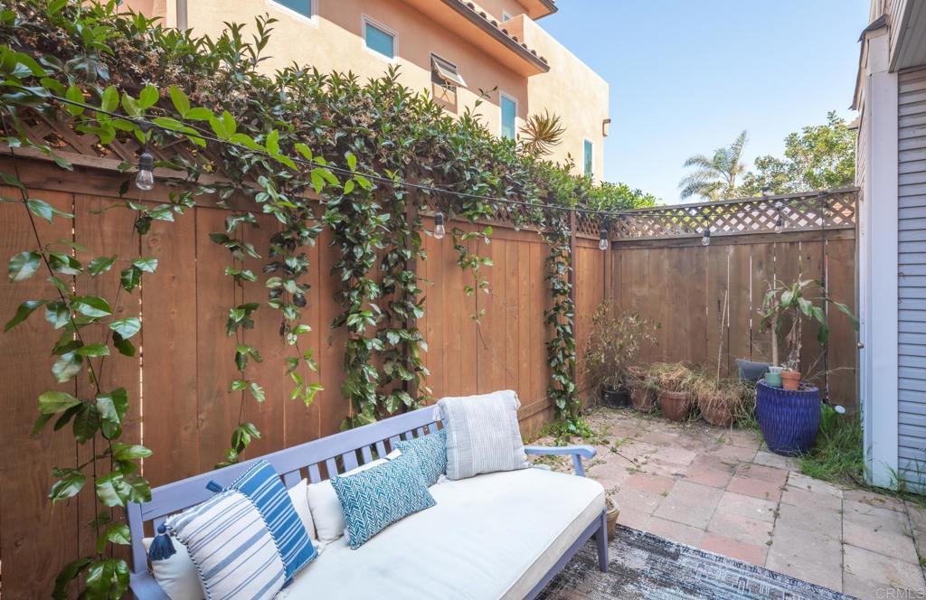 868 Chalcedony Street