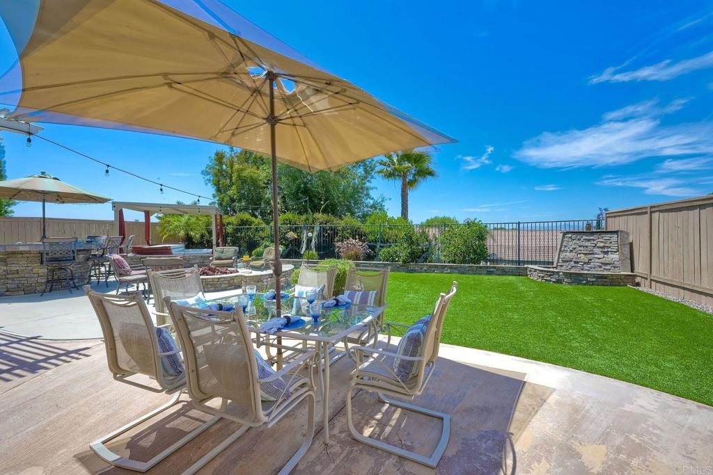 345 La Soledad Way
