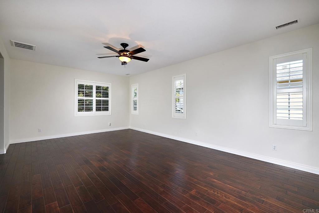 652 Seaward
