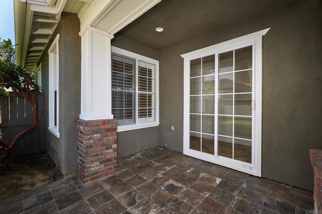 652 Seaward