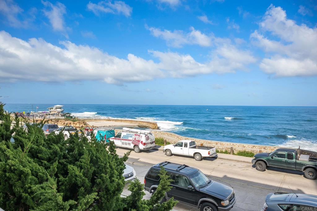 909 Coast Boulevard