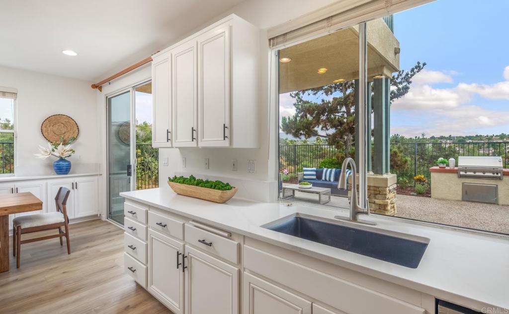 2279 Camino Robledo
