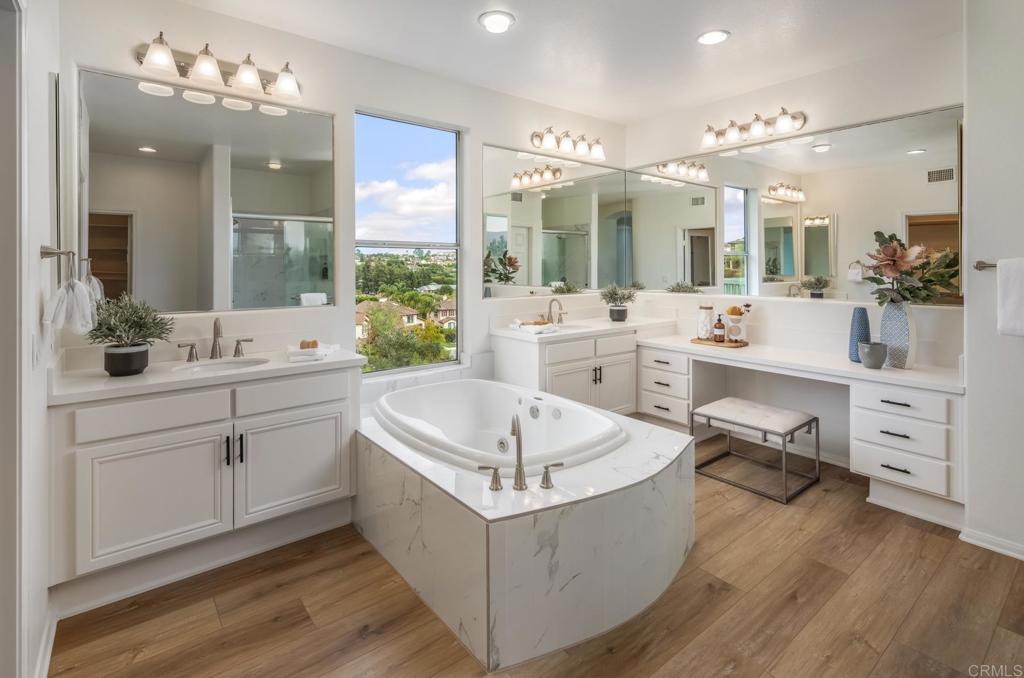 2279 Camino Robledo