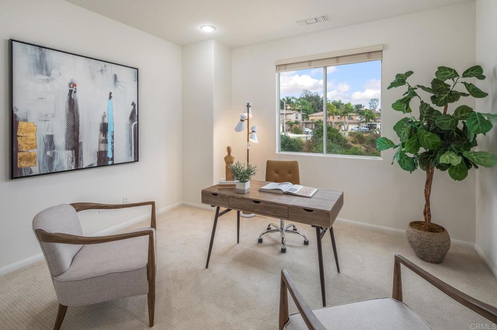2279 Camino Robledo