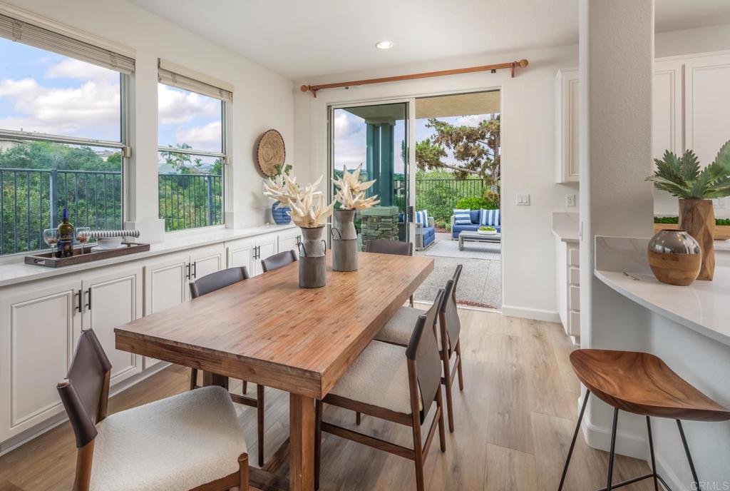 2279 Camino Robledo