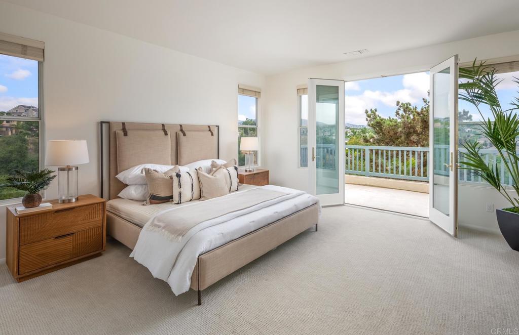 2279 Camino Robledo