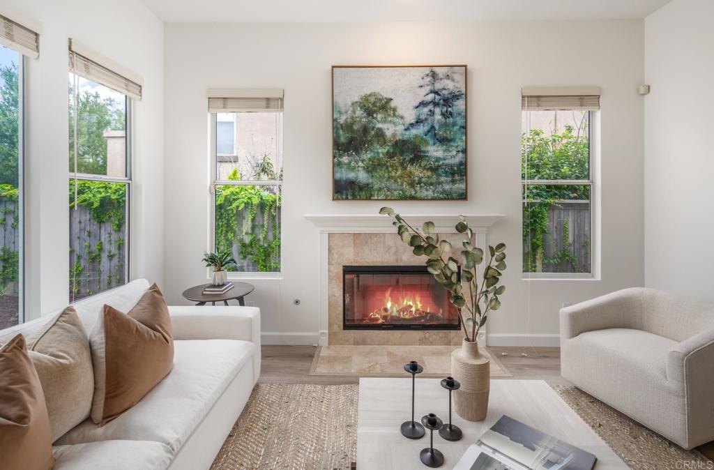 2279 Camino Robledo