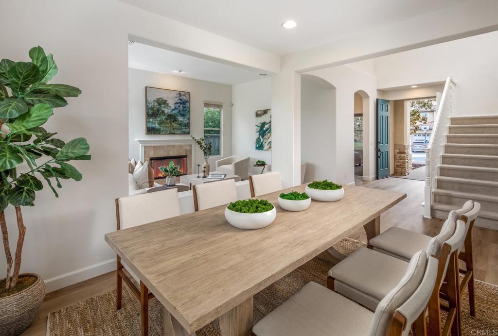 2279 Camino Robledo