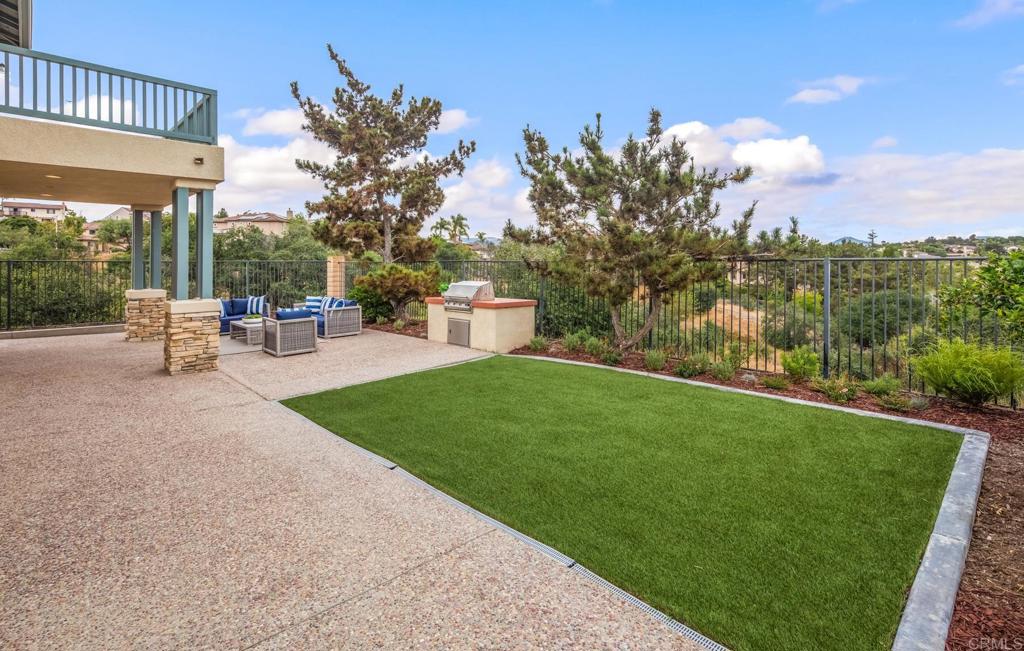 2279 Camino Robledo