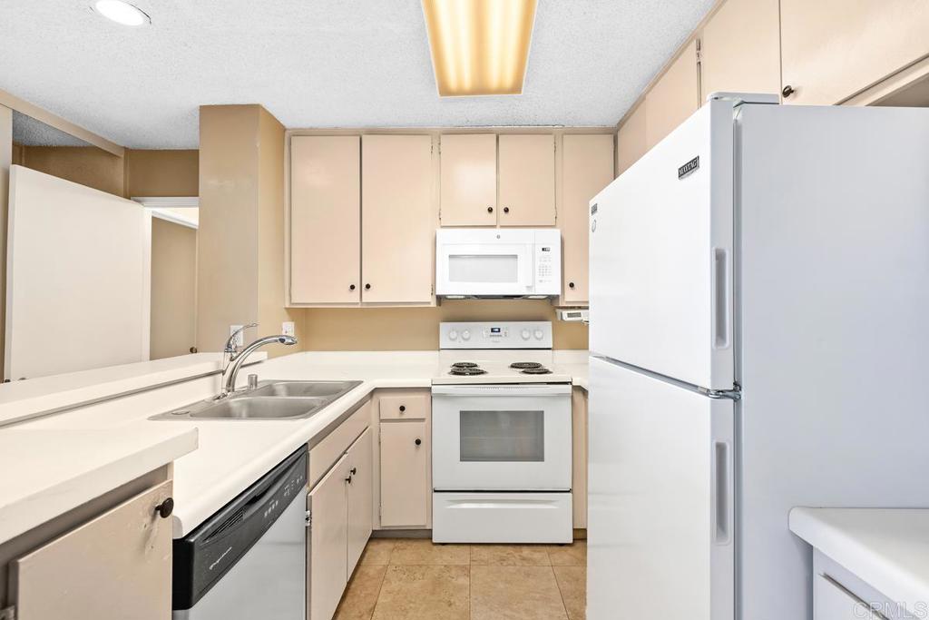 1775 Diamond Street Unit: 126