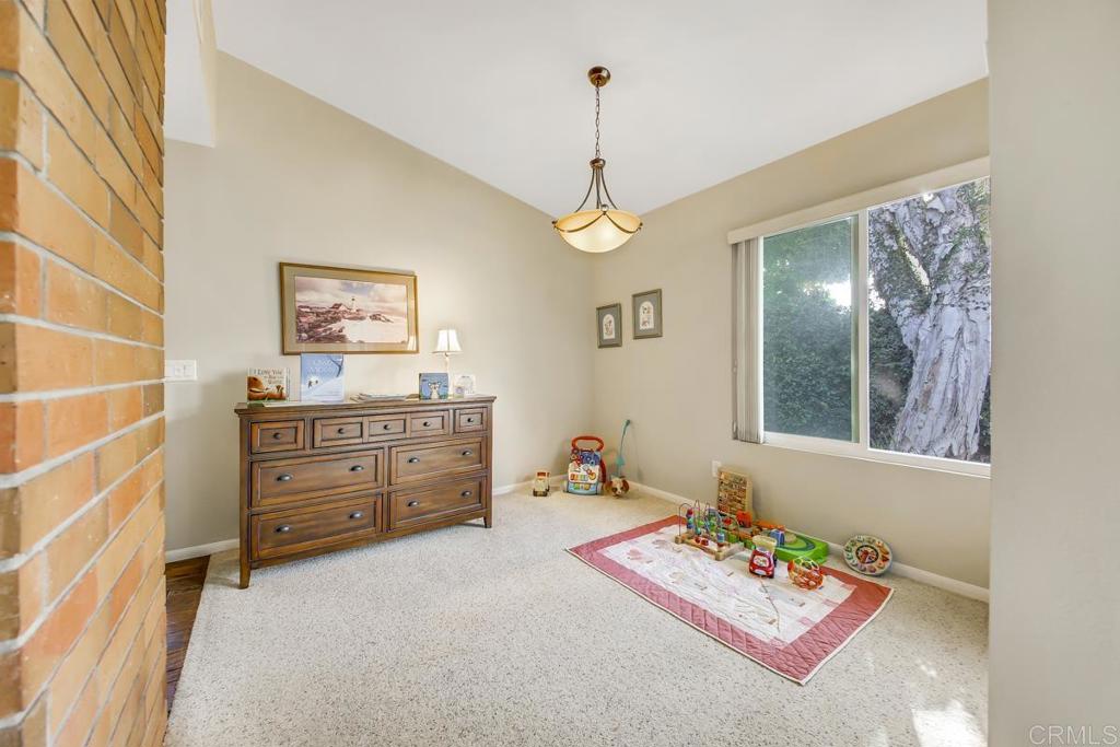 352 Leeward Court