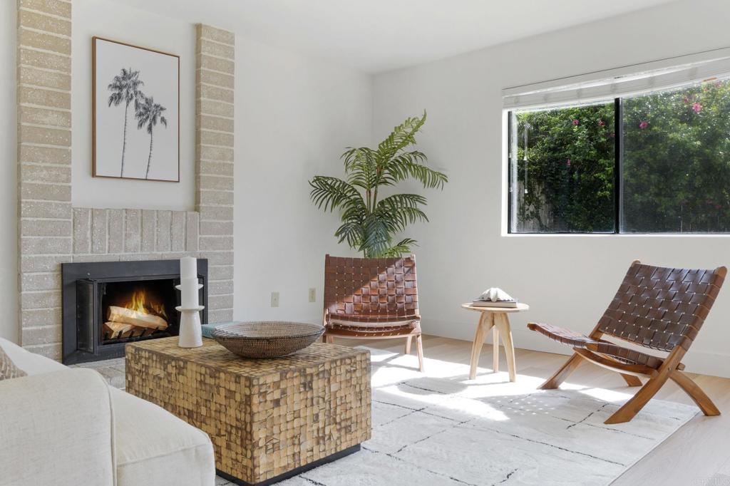943 Alyssum Road