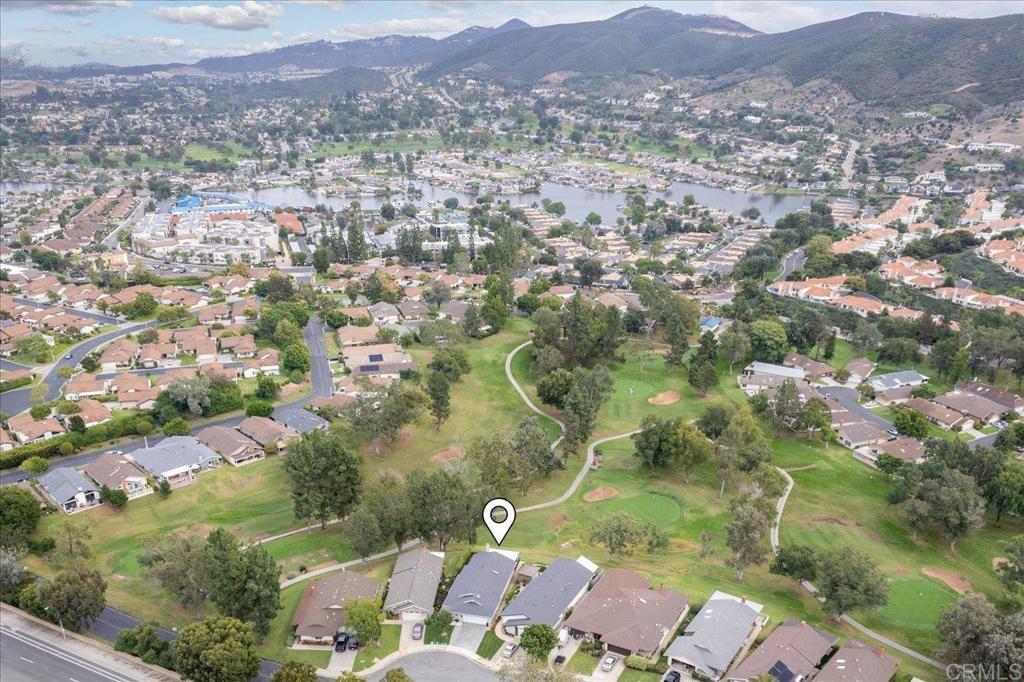 1227 La Casa Dr