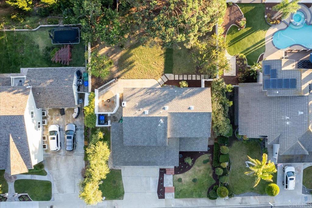 2927 Levante St