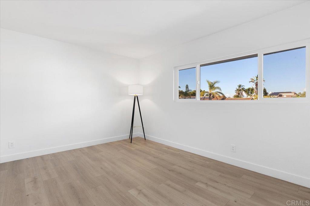 2927 Levante St
