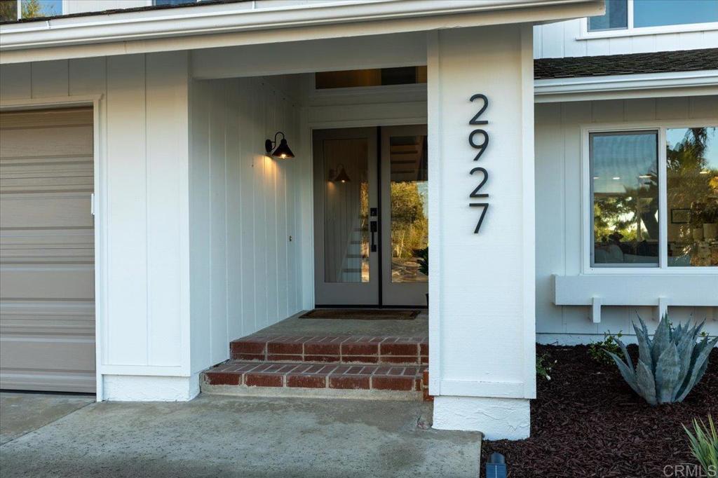 2927 Levante St